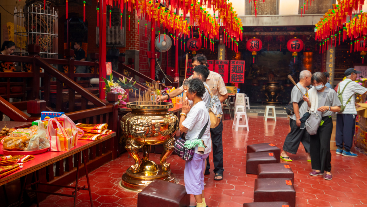 6 Essential Tips for your 2025 Religious Festival Adventure